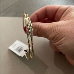 Express Golden Sparkle Bracelet 🌸Adjustable 🌸